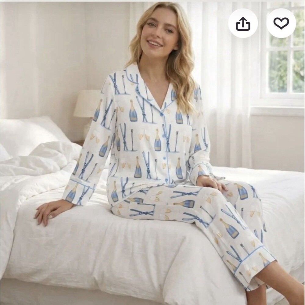 Sheshow Apres Ski Champagne Satin Long Button Up Pajama Set Women’s Size XS NWT
